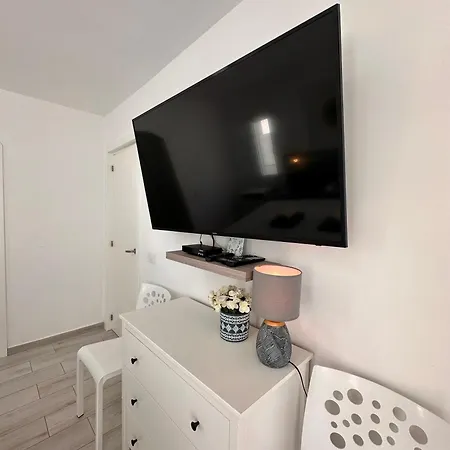 El Mar House & Private Heated Pool Apartman