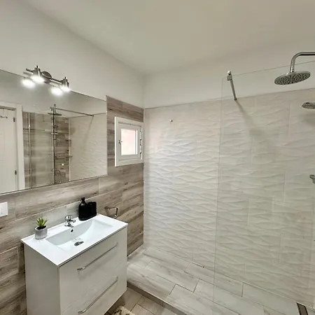 El Mar House & Private Heated Pool *