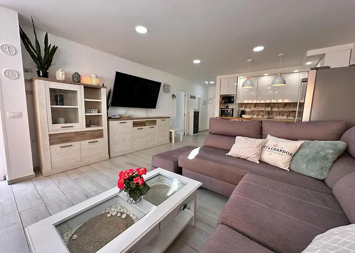 Apartmán El Mar House & Private Heated Pool