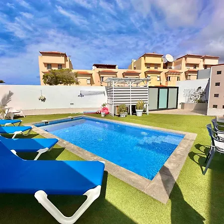 El Mar House & Private Heated Pool Apartman